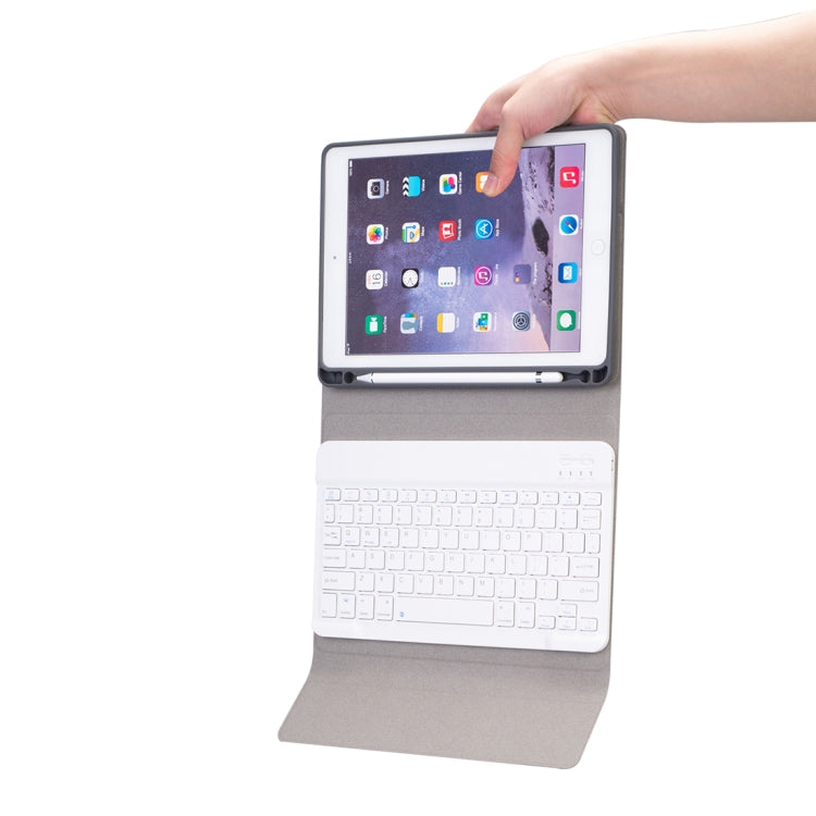 RK508 สำหรับ iPad Air 2 และ Air 1 / Pro 9.7 นิ้วและ iPad 2017 และ iPad 2018 เนื้อผ้าไหมพลาสติกที่ถอดออกได้แป้นพิมพ์ Bluetooth เคสแท็บเล็ตหนังพร้อมขาตั้งและฟังก์ชั่นช่องเสียบปากกา