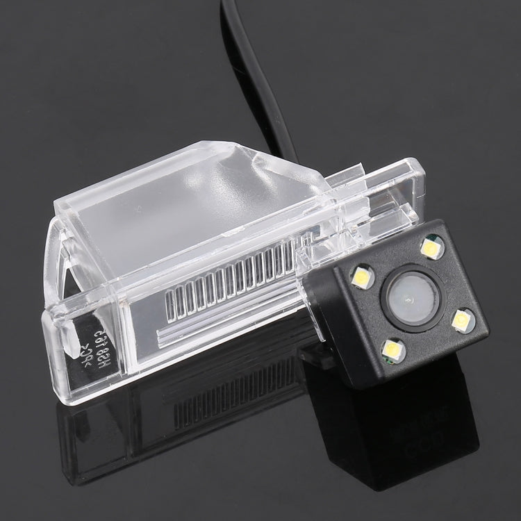 656x492 พิกเซลที่มีประสิทธิภาพ HD กันน้ำ 4 LED Night Vision มุมกว้างรถมองหลังสำรองกล้องถอยหลังสำหรับนิสสันตระเวน 2017-2018 / เตะ 2017-2018, For Nissan Patrol 2017-2018 / Kicks 2017-2018
