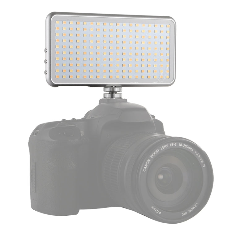 LED011S Pocket 180 LEDs Professional Vlogging การถ่ายภาพวิดีโอและสตูดิโอถ่ายภาพพร้อมจอแสดงผล OLED และอะแดปเตอร์รองเท้าเย็นสำหรับกล้อง Canon / Nikon DSLR, 180 LED