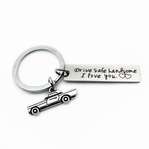 Creative Drive Safe Handsome Words พวงกุญแจสแตนเลสพวงกุญแจ, Car Shape