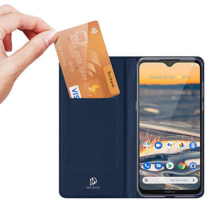 DUX DUCIS Skin Pro Series ซองหนัง PU + TPU แบบพลิกแนวนอนพร้อมตัวยึดและช่องเสียบการ์ด, For Nokia 5.3