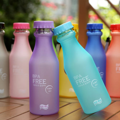 ขวดโซดาแบบพกพาพลาสติกป้องกันการรั่วฟรอสต์ขนาด 550 มล. ปิดผนึกขวดเครื่องดื่มที่มีประโยชน์สำหรับนักเรียนที่เรียบง่าย, 550ml