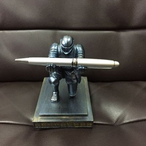 Executive Knight Shape Creative Household Office Desktop Storage ผู้ถือปากกา