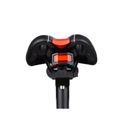 IP65 กันน้ำ USB ชาร์จสมาร์ทซัง LED ปลุกจักรยานไฟท้ายไฟท้ายพร้อมรีโมทควบคุมระยะ: 1-100 เมตร, IP65 Waterproof Taillight