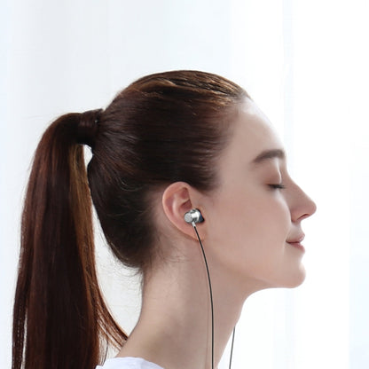อินเทอร์เฟซ USB-C / Type-C ในหูฟังแบบมีสาย Mega Bass พร้อมไมโครโฟน