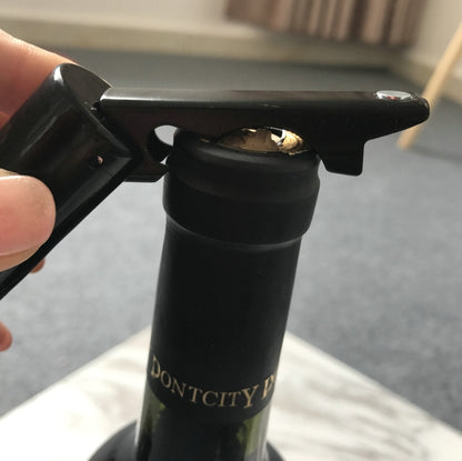 ที่เปิดเบียร์และไวน์มัลติฟังก์ชั่น, Beer Opener