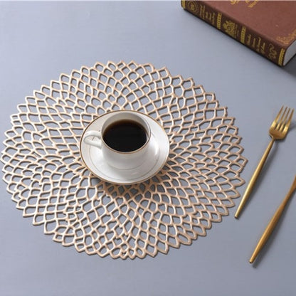 2 PCS ตารางชาม Mats ตกแต่งบ้าน Placemat สำหรับโต๊ะรับประทานอาหาร PVC พลาสติก Hollow ฉนวนกันความร้อนรอบ Baroque เมดิเตอร์เรเนียน Coaster Pads
