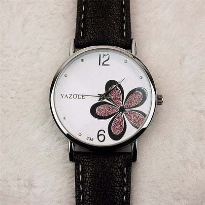 YAZOLE นาฬิกาควอทซ์ลายโคลเวอร์สี่ใบสไตล์ OL สุภาพสตรี