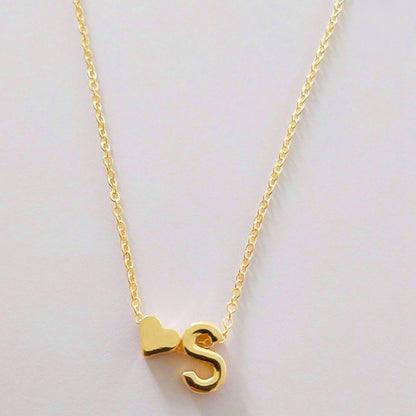 แฟชั่น Tiny Dainty Heart สร้อยคอสร้อยคอสร้อยคอสร้อยคอสร้อยคอสร้อยคอสร้อยคอสร้อยคอสร้อยคอส่วนบุคคลสร้อยคอตัวอักษรชื่อเครื่องประดับสำหรับผู้หญิงอุปกรณ์เสริมแฟนของขวัญ, S