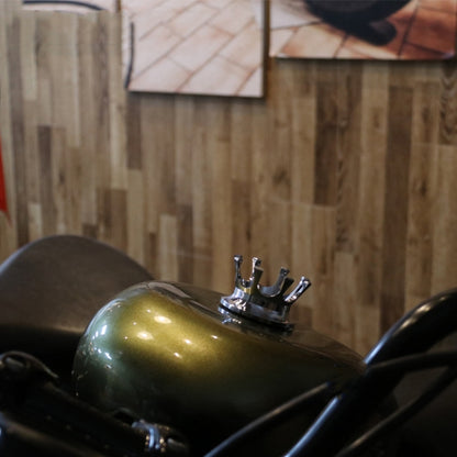 รถจักรยานยนต์ CNC อลูมิเนียมอัลลอยด์ Crown การใช้ถังหมวกเหมาะสำหรับ Harley 883 / XL / 1200 / 48 / 72