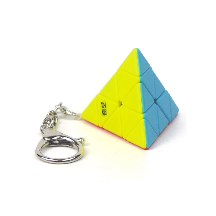 2 ชิ้นมินิพวงกุญแจ Rubik Cube ของเล่นบีบอัด, Pyramid Keychain, Maple Leaf Keychain, Second-order Keychain, Third-order Keychain Flat Version, Gear Keychain