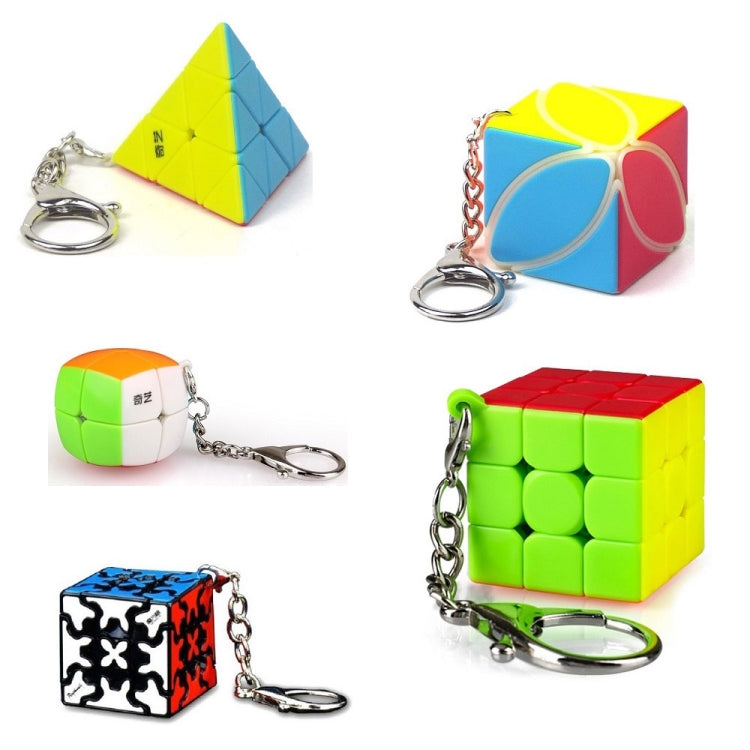 2 ชิ้นมินิพวงกุญแจ Rubik Cube ของเล่นบีบอัด, Pyramid Keychain, Maple Leaf Keychain, Second-order Keychain, Third-order Keychain Flat Version, Gear Keychain