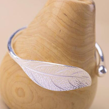 Leaf Cuff เปิดกำไลข้อมือผู้หญิงเครื่องประดับเงินวินเทจสร้อยข้อมือหรูหรา