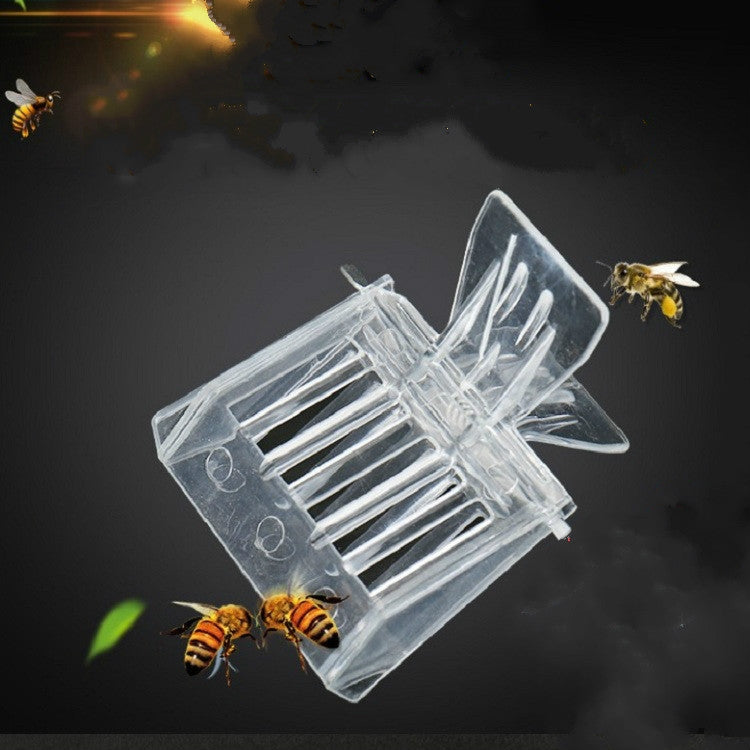 2 PCS หนังสือพลาสติกคลิปประเภท Bee King Cage เครื่องมือการเลี้ยงผึ้ง