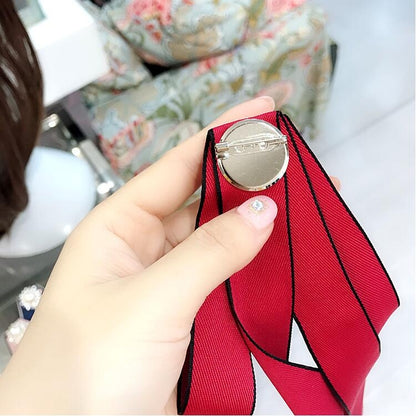 สุภาพสตรีป่ายาวโบว์ผูกมุก Rhinestone โบว์โบว์เข็มกลัดเสื้อผ้าอุปกรณ์เสริม