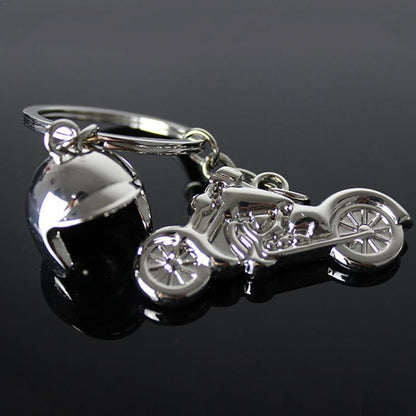 แบบจำลอง 3 มิติแบบคลาสสิกของรถจักรยานยนต์หมวกกันน็อครถจักรยานยนต์ Charms การสร้างโลหะผสมพวงกุญแจพวงกุญแจกุญแจรถ, Motorcycle Shape